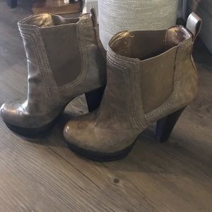 Bcbg gorgeous taupe boots size 7